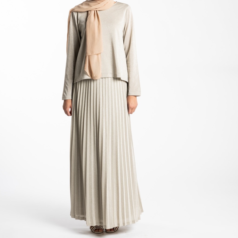 Silver metallic holiday pleated skirt and matching shirt set